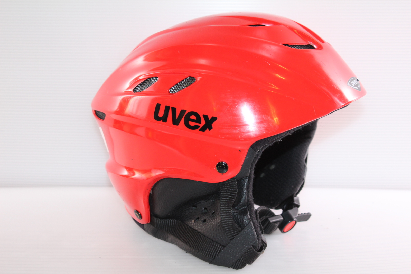Dámská lyžařská helma Uvex  - posuvná vel. 55 - 58