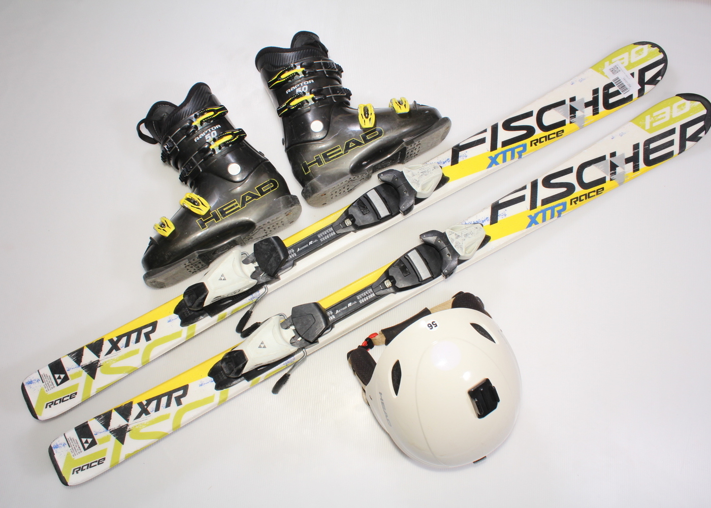 Dětské lyže FISCHER RACE XTR 130 cm + lyžáky  38.5EU + helma