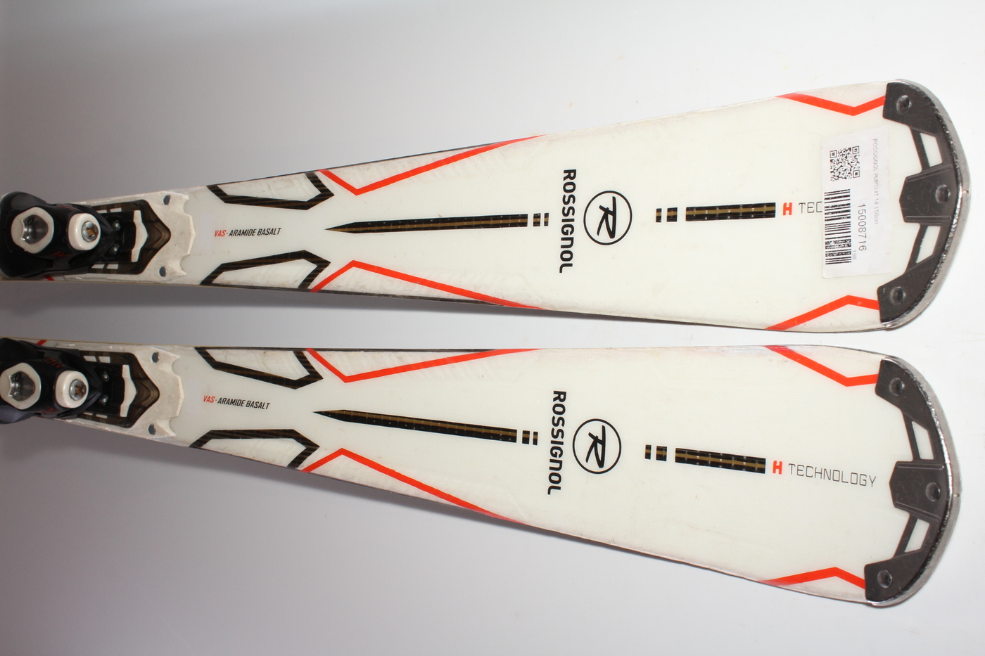 Rossignol deals pursuit 14