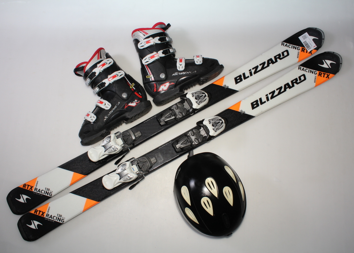 Dětské lyže BLIZZARD RTX RACING 130 cm + lyžáky  38.5EU + helma