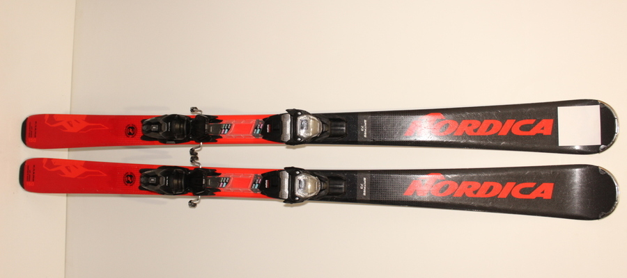 Lyže NORDICA SPITFIRE 73  150cm rok 2024