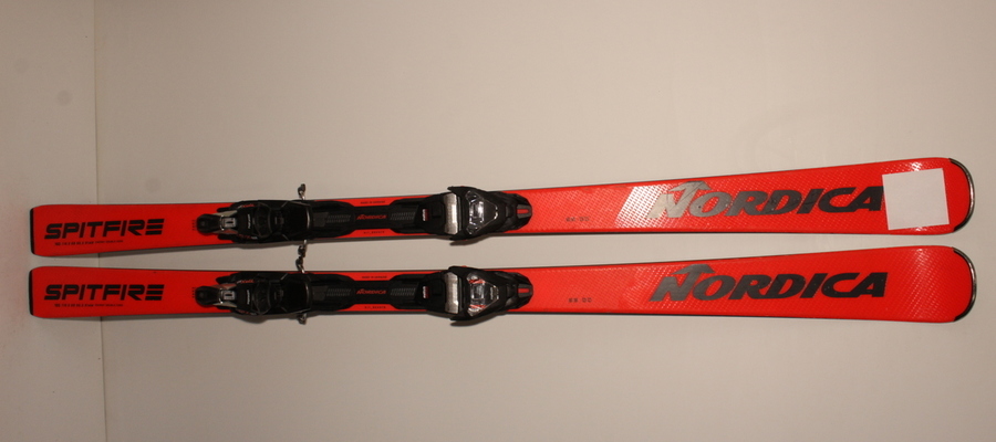 Lyže NORDICA Spitfire DC 68  160cm rok 2024