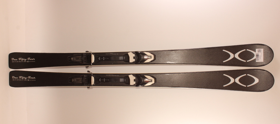 Lyže EXONDE V 7 black 154cm rok 2024